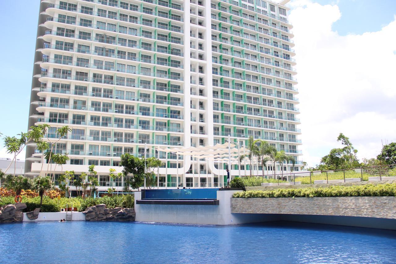 Azure Tropical Paradise Manila Exterior foto